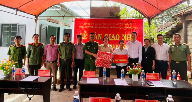Xã Ea Khăl hoàn thành xóa nhà tạm, nhà dột nát